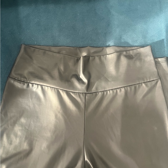 Faux black leather leggings - Picture 5 of 6